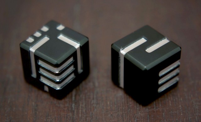 Twin-Linked Ako dice 