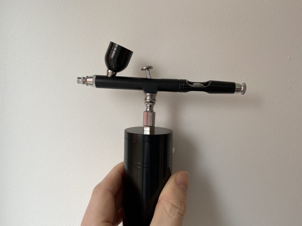 The Mini Airbrush Compressor from eBay with the Airbrush that it came with